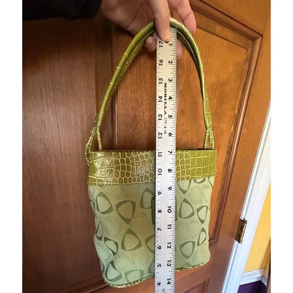 Light Green purse, Liz Claiborne bag - Picture 6 of 6